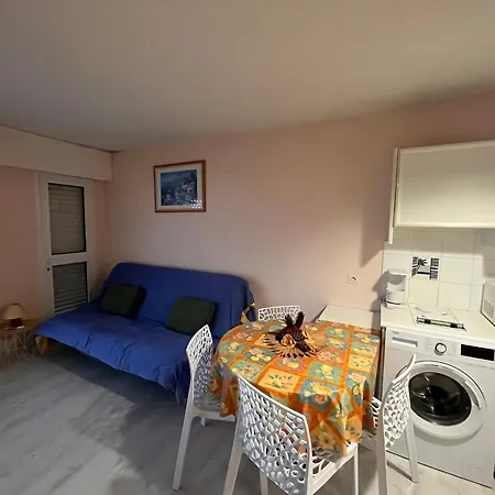 Avec Piscine, Parking Et Balcon Aux Sables-d'olonne - Fr-1-197-380 Apartment Les Sables-d'Olonne